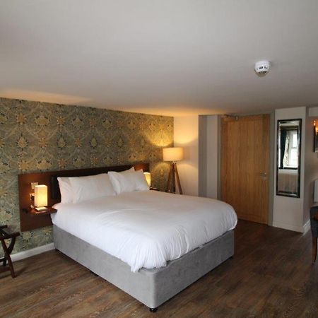 Rooms @ The Dolau Inn نيو كي المظهر الخارجي الصورة