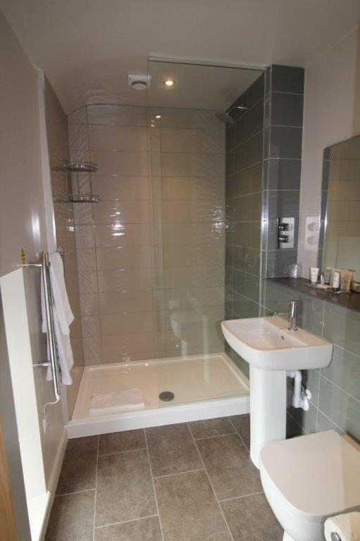 Rooms @ The Dolau Inn نيو كي المظهر الخارجي الصورة